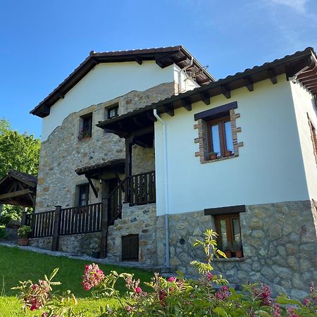 Apartamentos Rurales La Caviana Onís Esterno foto