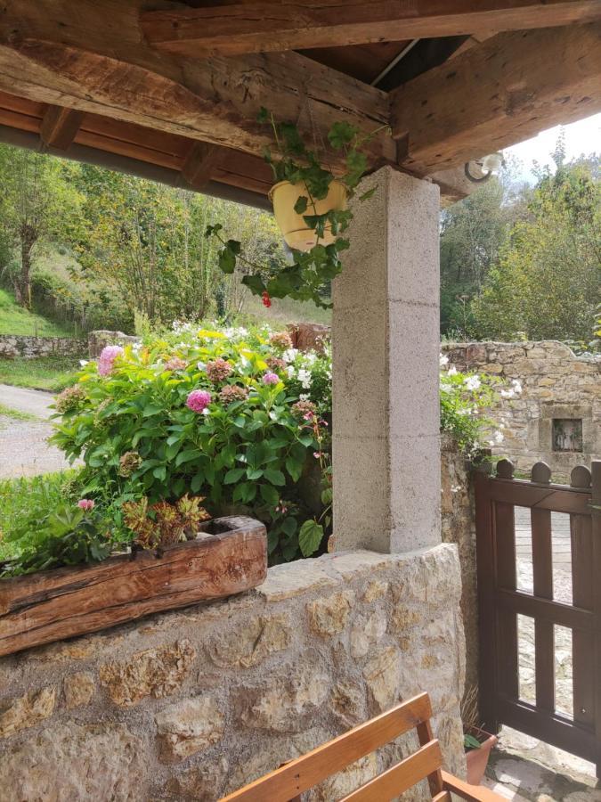 Apartamentos Rurales La Caviana Onís Esterno foto