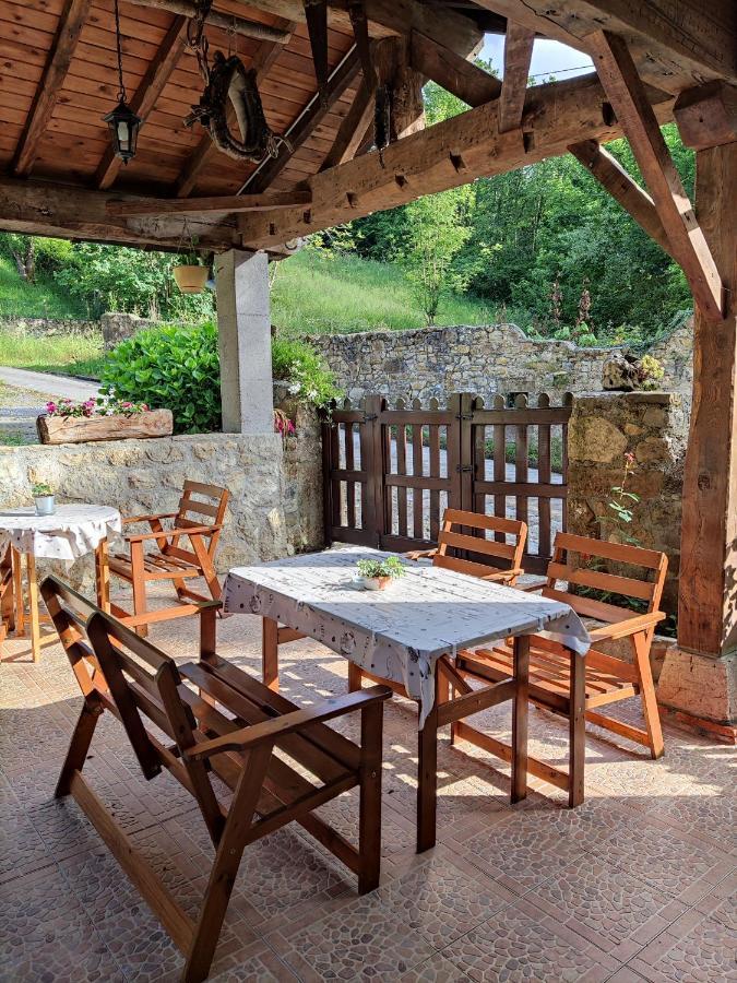 Apartamentos Rurales La Caviana Onís Esterno foto