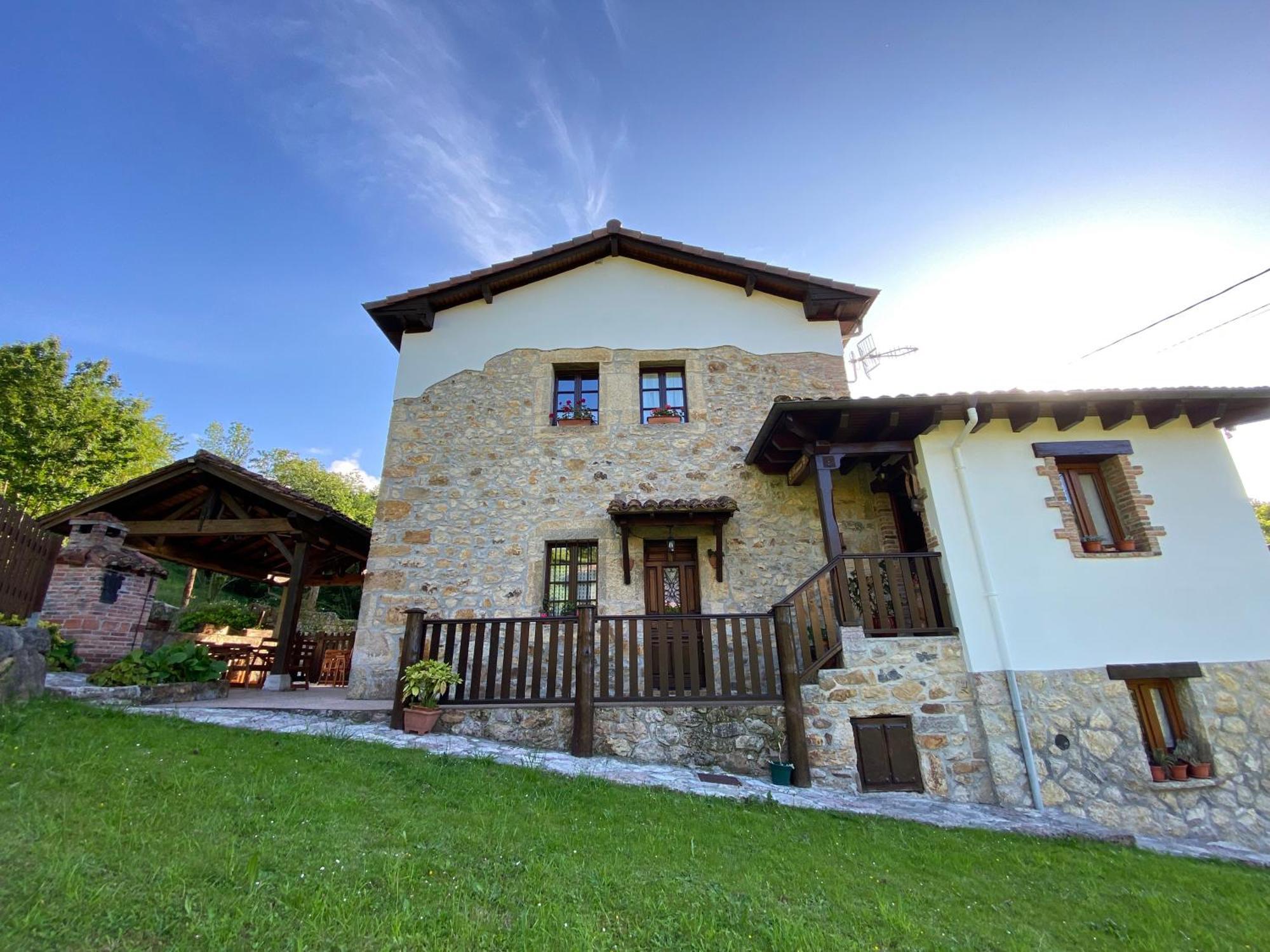 Apartamentos Rurales La Caviana Onís Esterno foto